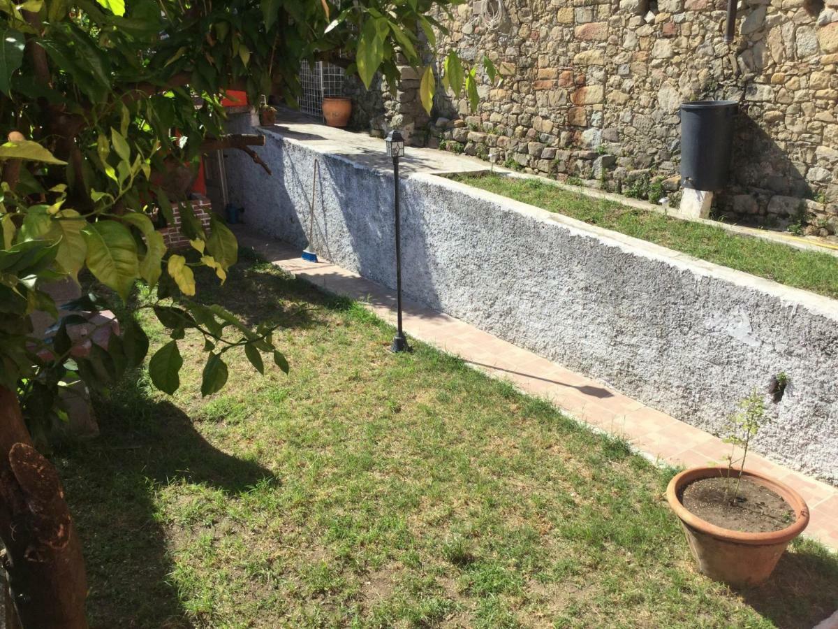 Villa Red House Tivegna Esterno foto